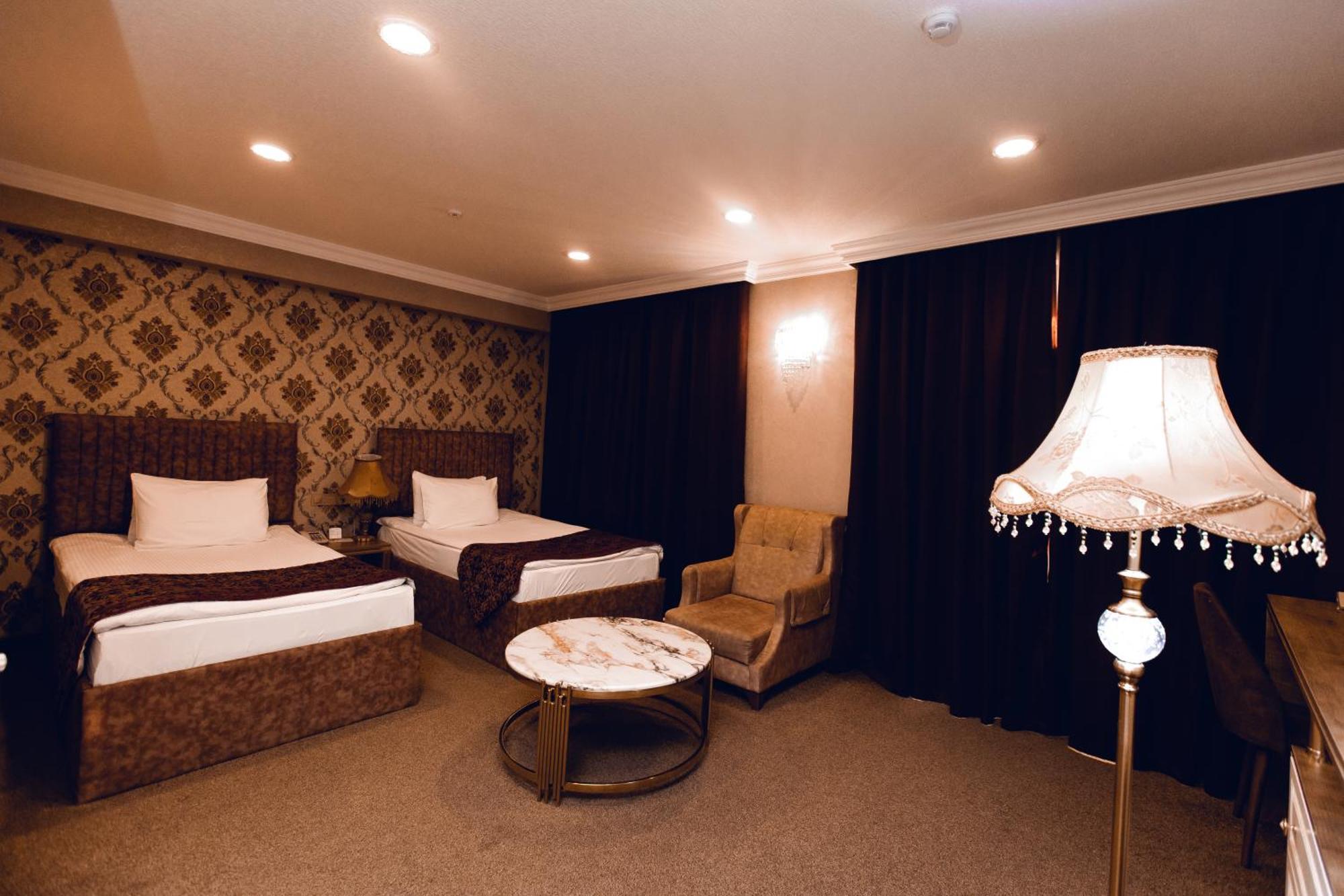 Baku Hotel 간자 외부 사진