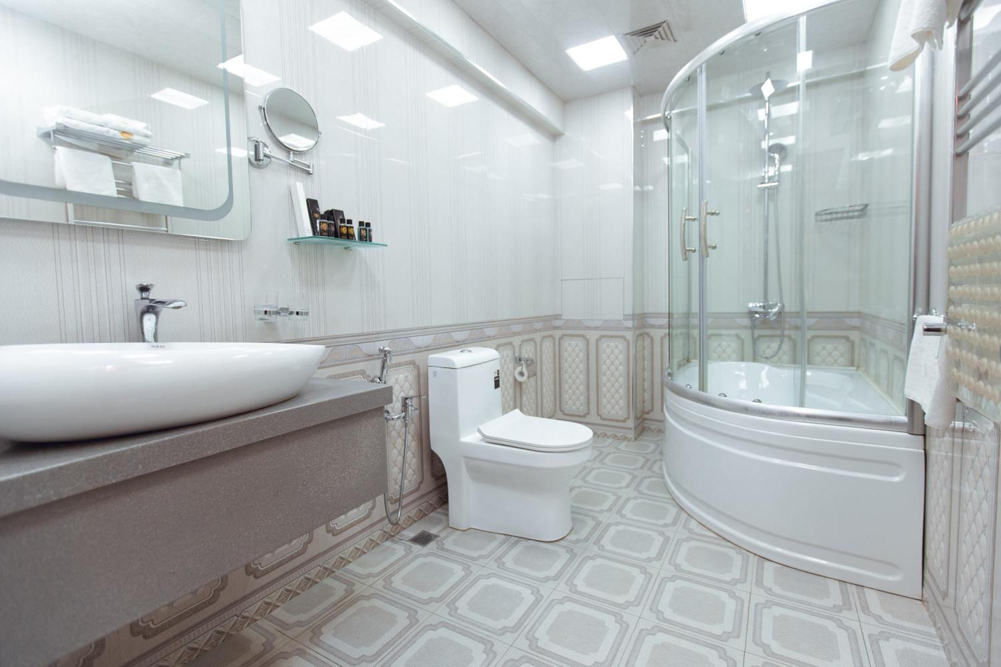 Baku Hotel 간자 외부 사진