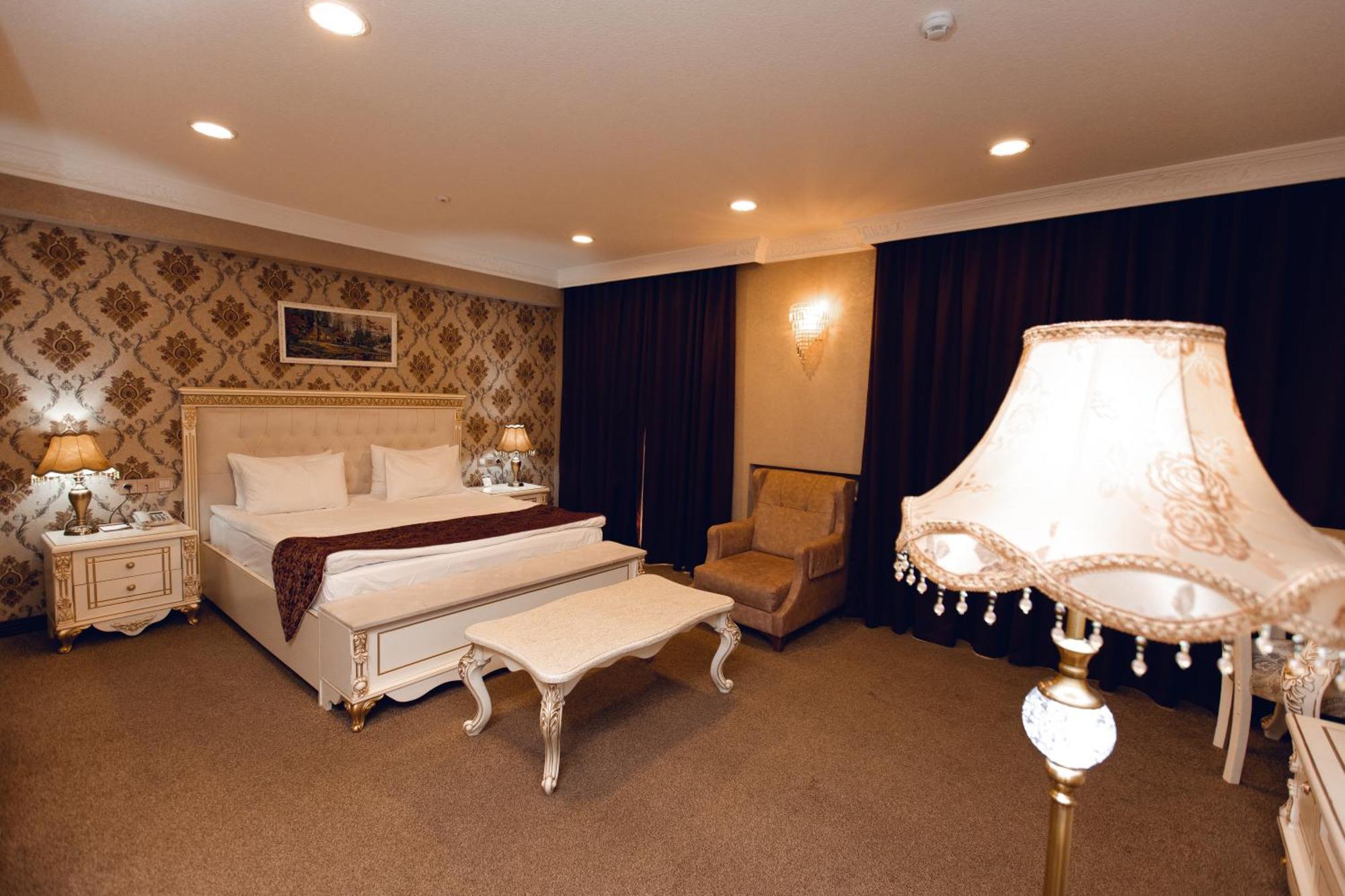 Baku Hotel 간자 외부 사진
