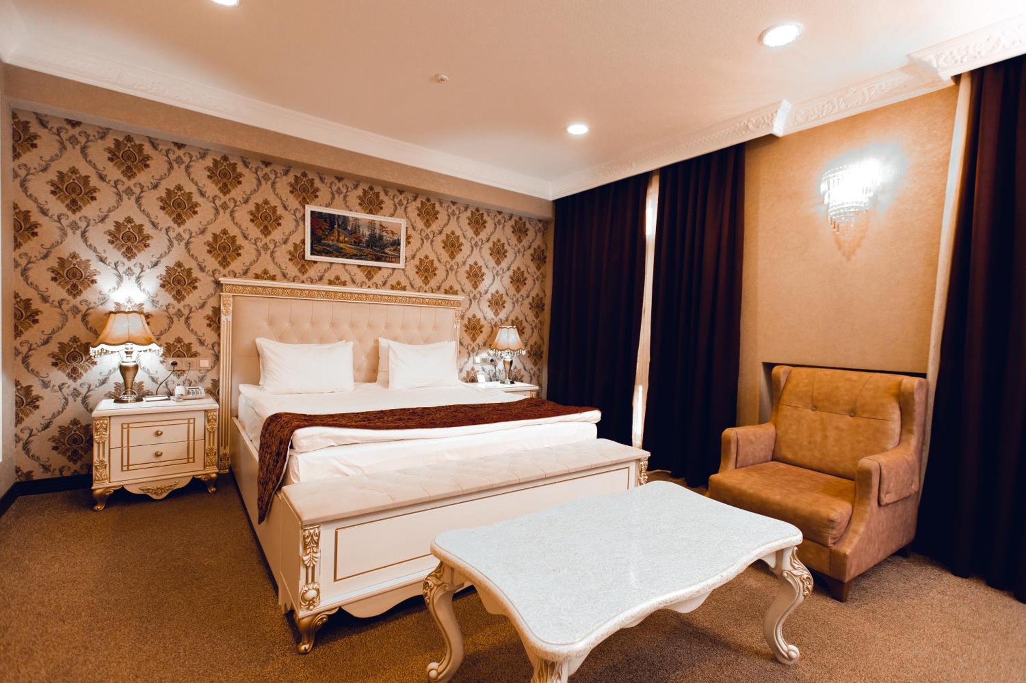 Baku Hotel 간자 외부 사진