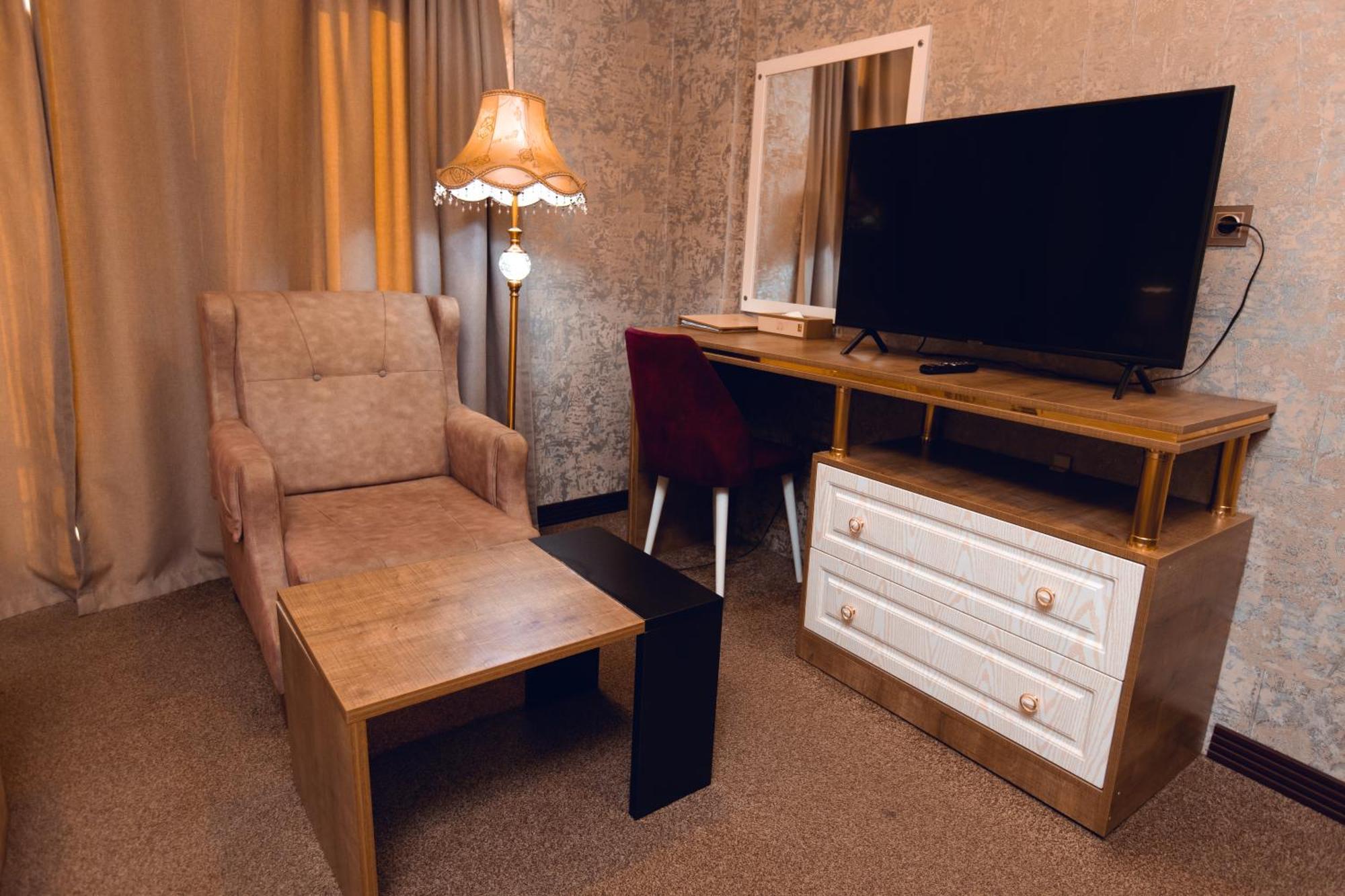 Baku Hotel 간자 외부 사진