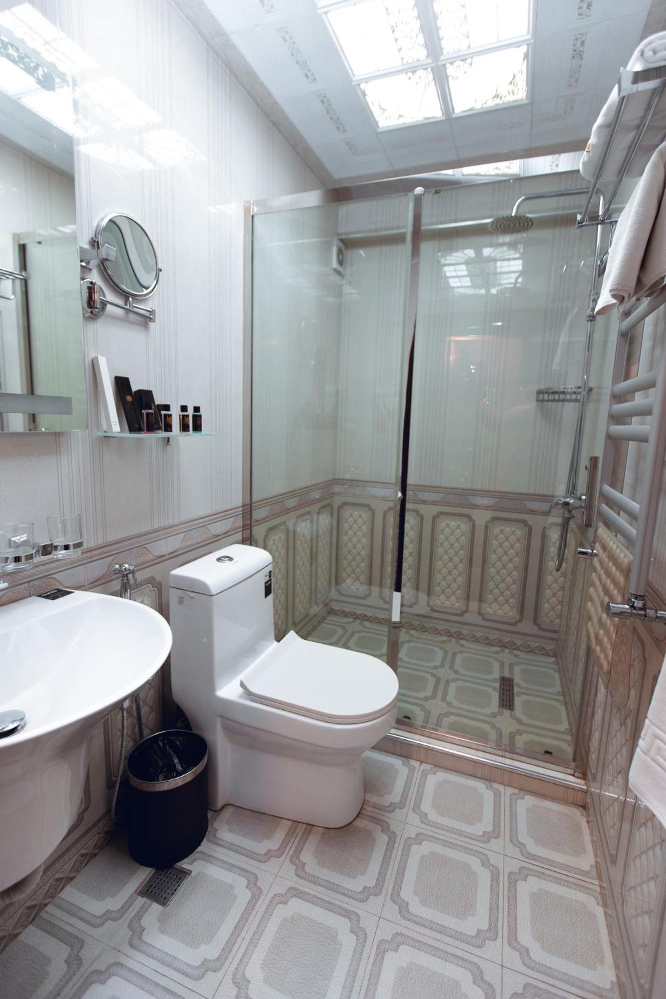 Baku Hotel 간자 외부 사진