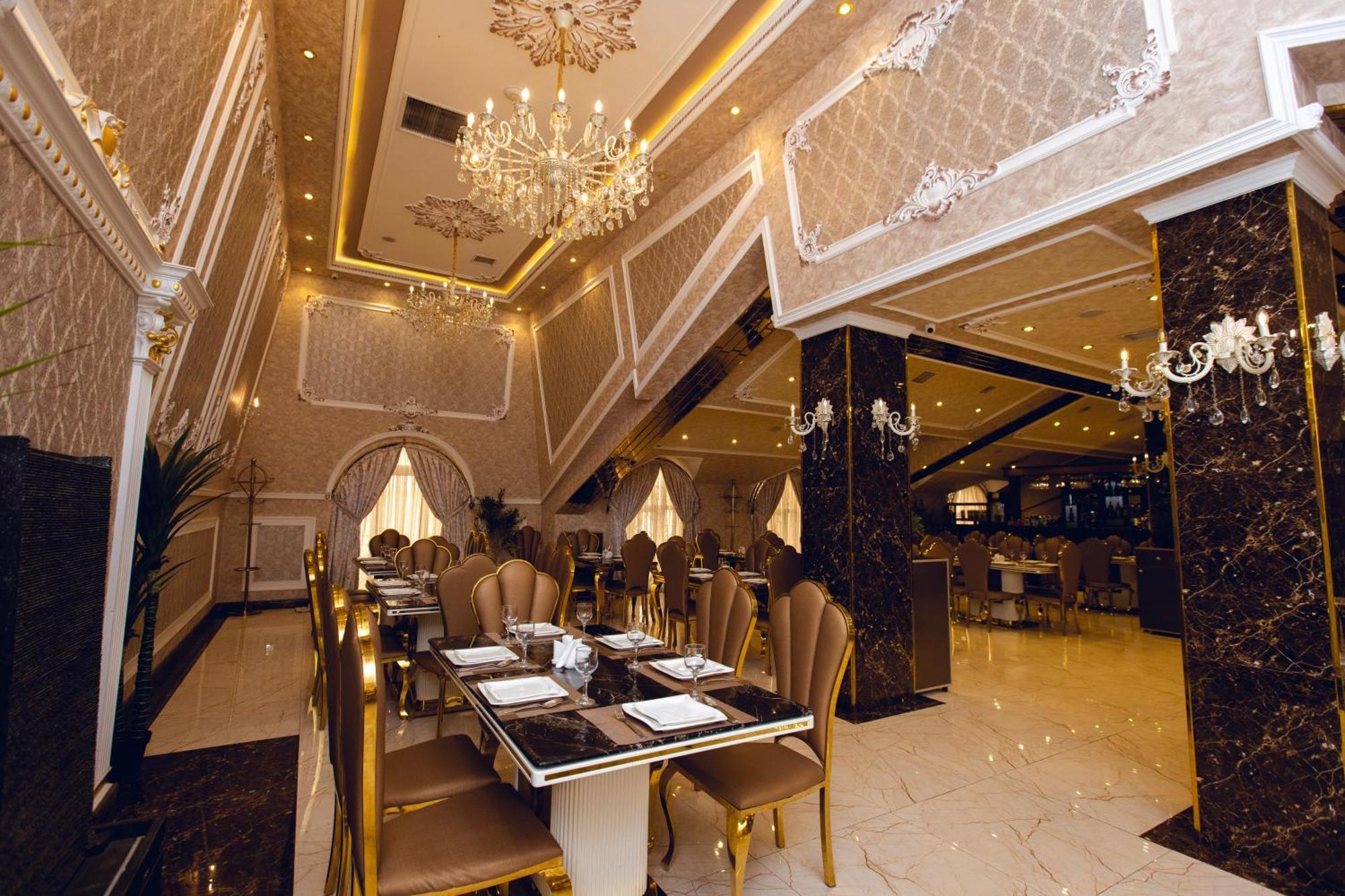 Baku Hotel 간자 외부 사진